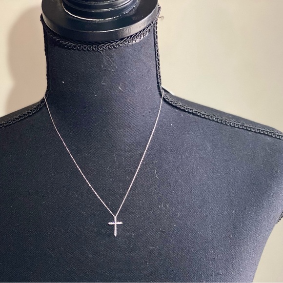 14kw gold pendant and chain cross necklace - Picture 6 of 7